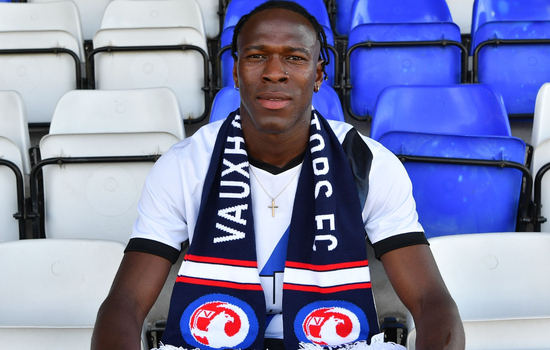 Pascal Gomez signs for the Motors