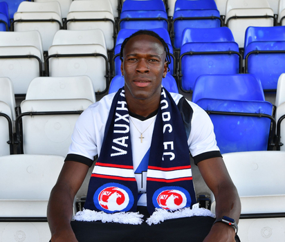 Pascal Gomez signs for the Motors