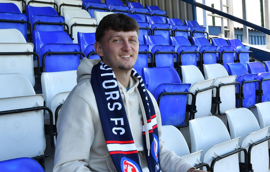 Jacson Coppack signs for the Motors